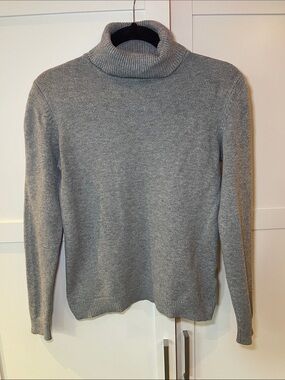 Jacqueline De Yong Gray Turtleneck Sweater